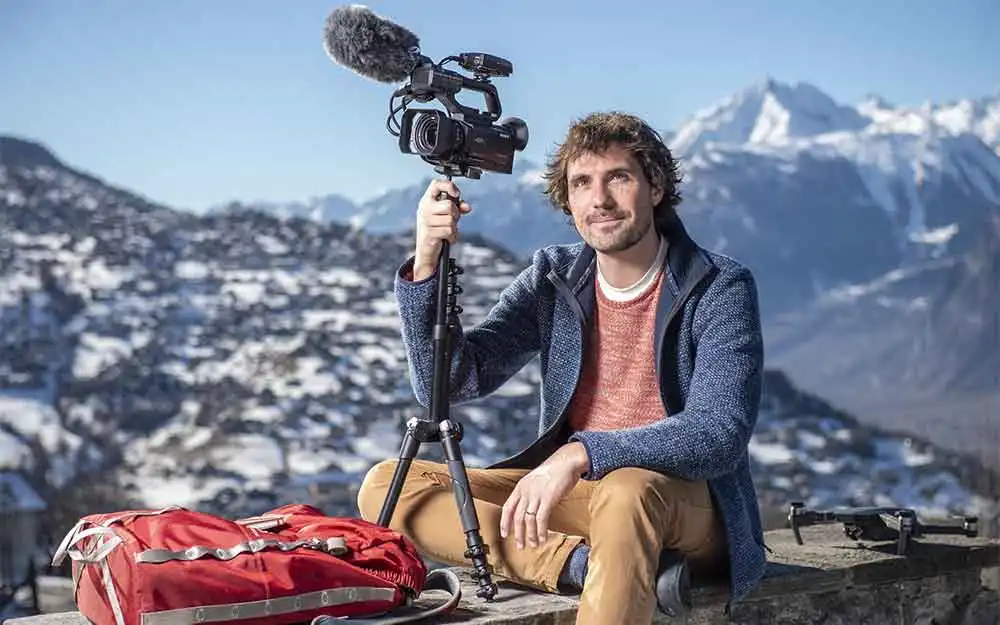 Matthieu Fournier, présentateur de l'émission Passe moi les jumelles